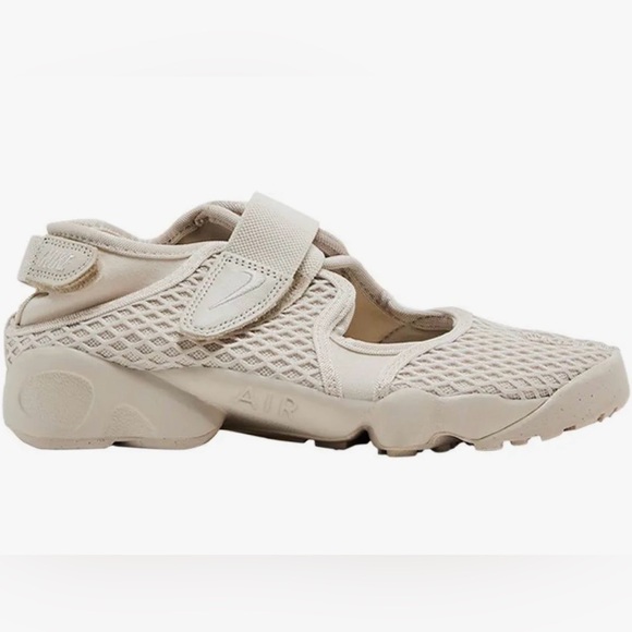 Nike Air Rift - Picture 2 of 10